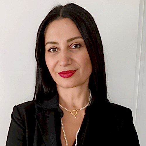 Av. Elif Özel Yücetürk
